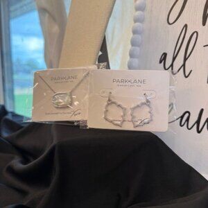 Sparkle Box Set 19 - Signature Set – Necklace & Earrings Bundle